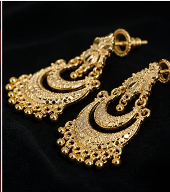 RIVORAH Royal Chandrika Chandbali Earrings