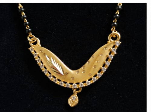 RIVORAH Golden Leaf Mangalsutra