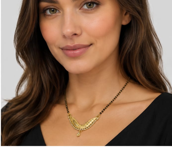 RIVORAH Golden Leaf Mangalsutra